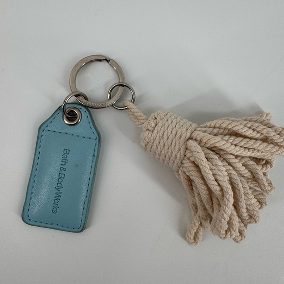 Accessories - Bath & Body Works Keychain